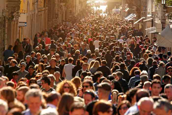 Mucha gente en la calle