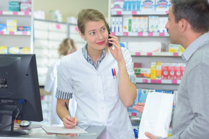 Pharmacist saying medication out loud